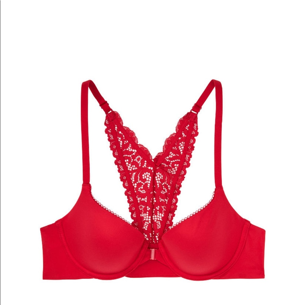 NWT Victoria’s Secret Demi bra 🍓